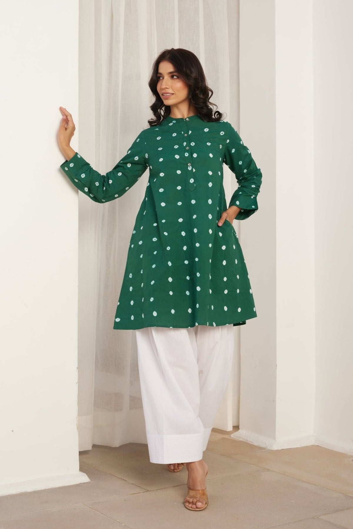 Green Bandhej Hand Tie Dye Coord Set With Farsi Salwar - Tara - C - Tara