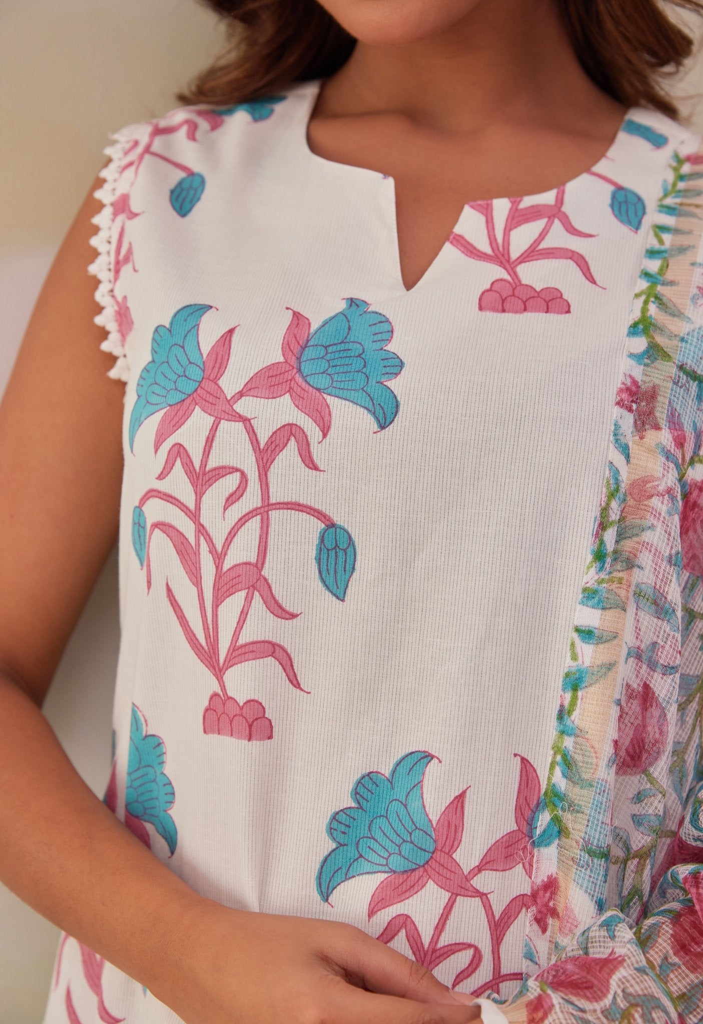 White Hand Block Printed Kurta set With Doriya Dupatta - Tara-C-Tara