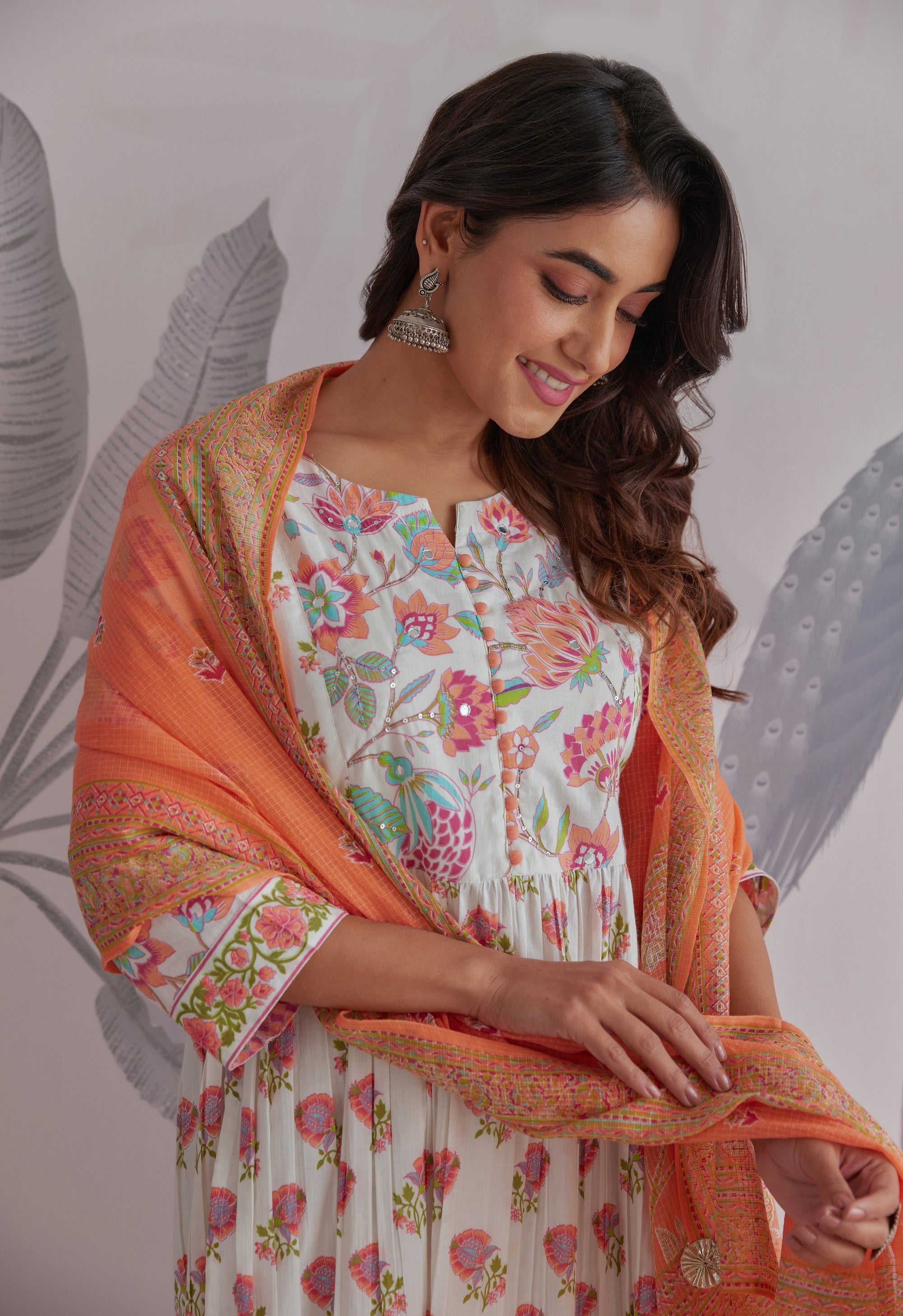 Budget-Friendly Ethnic Wear Dress for Women That Look Luxurious This Navratri