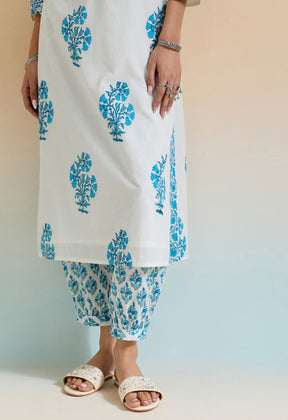 WHITE HAND BLOCK PRINTED KURTA WITH AFGHANI PANTS AND DORIYA DUPATTA