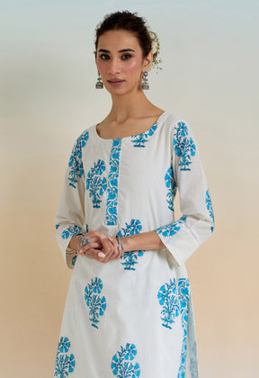 WHITE HAND BLOCK PRINTED KURTA WITH AFGHANI PANTS AND DORIYA DUPATTA