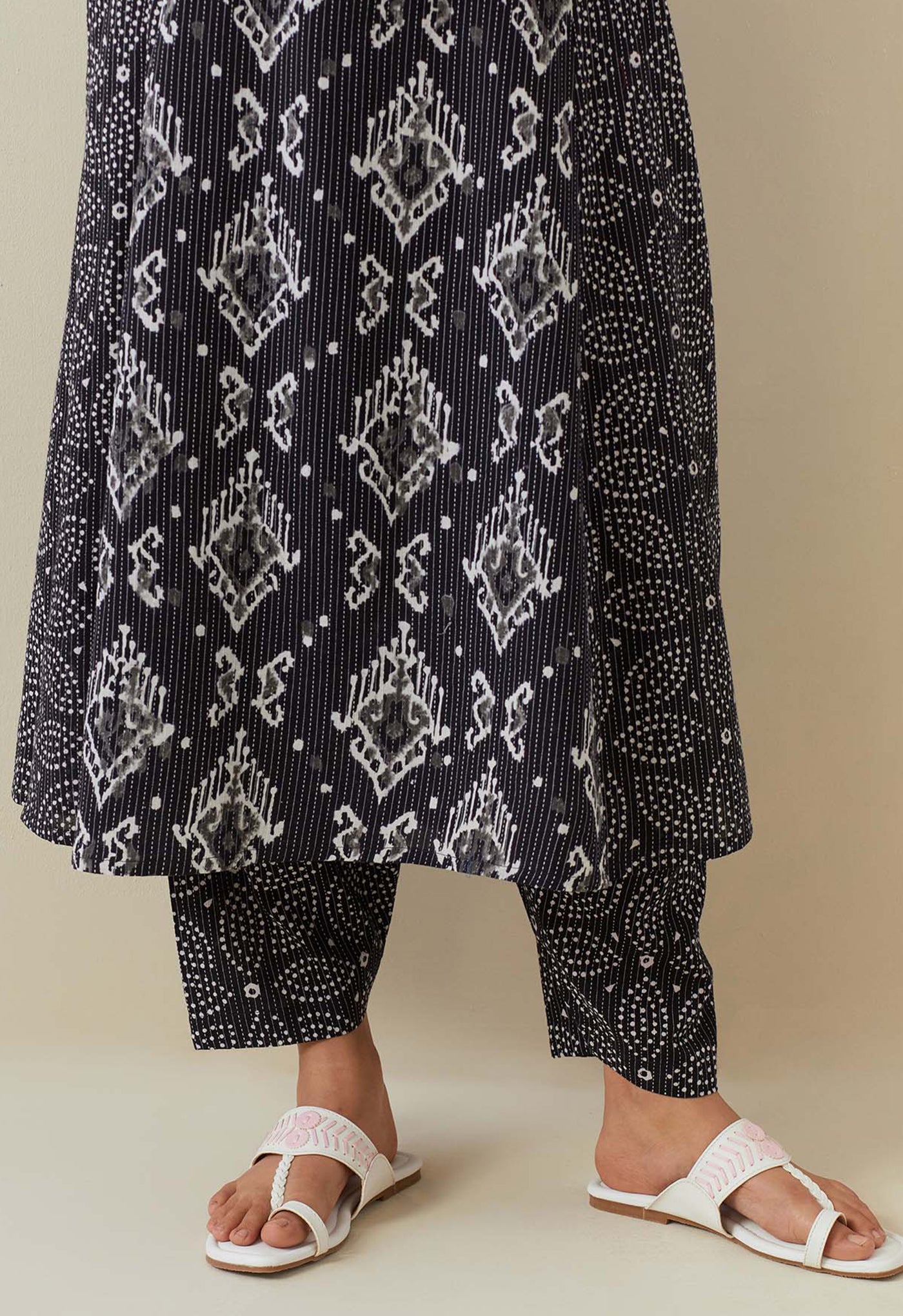 BLACK BAGRU HAND BLOCK PRINTED KANTHA KURTA WITH BOTTOMS - Tara - C - Tara