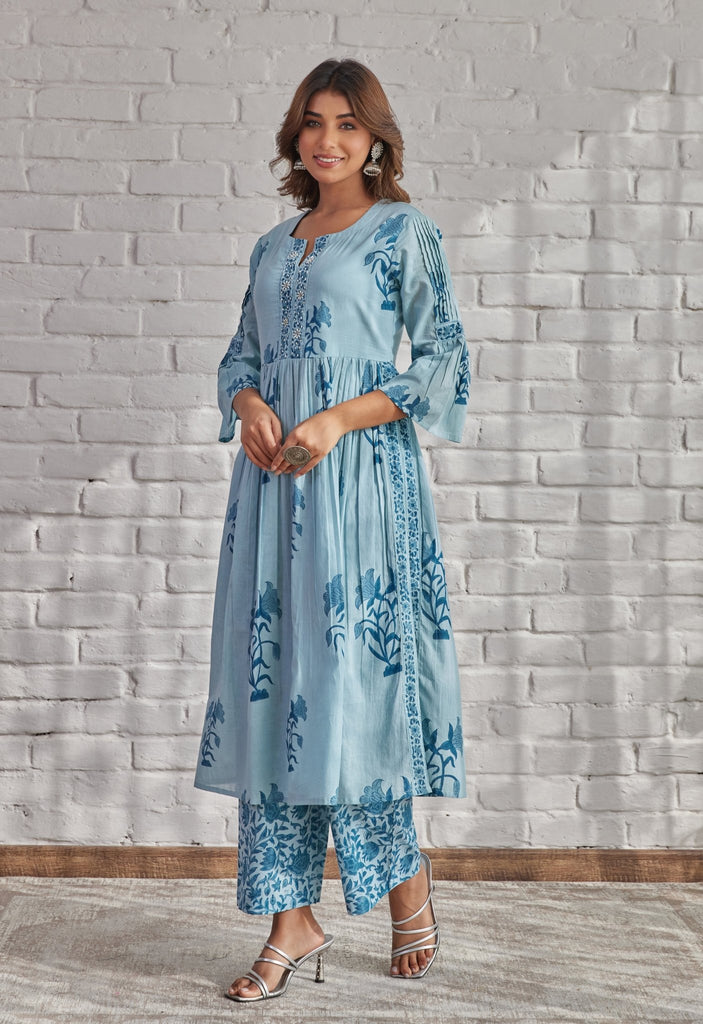 Blue Floral Buta Printed Kurta Set With Doriya Dupatta - Tara-C-Tara