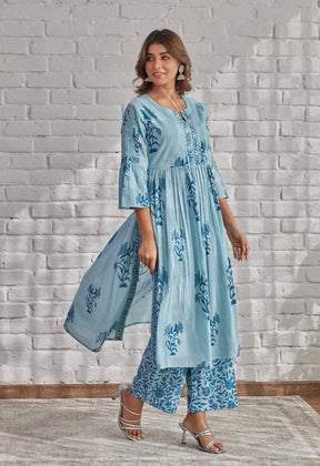 Blue Floral Buta Printed Kurta Set With Doriya Dupatta - Tara-C-Tara