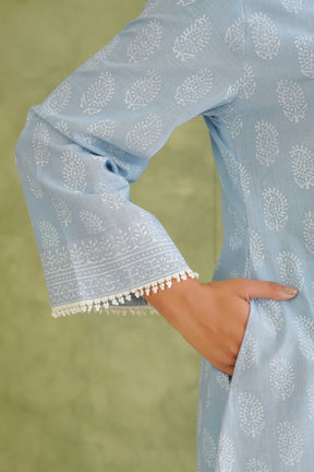 Blue Short Hand Block Printed Kurta With Farshi Salwar - Tara - C - Tara
