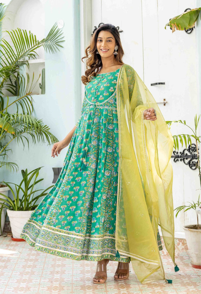 Green floral flared gown with organza dupatta (2pc) - Tara-C-Tara