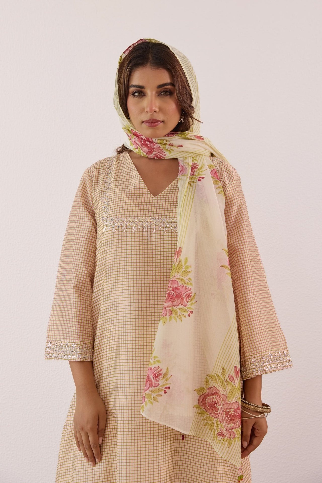 Pastel Pink Checks Hand Block Printed Chanderi Kurta Set With Stowle - Tara - C - Tara