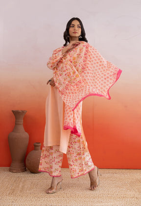 Peach Hand block Printed Kurta Set With Doriya Dupatta - Tara - C - Tara