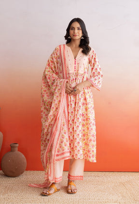 Peach Hand Block Printed Kurta Set With Doriya Dupatta - Tara - C - Tara