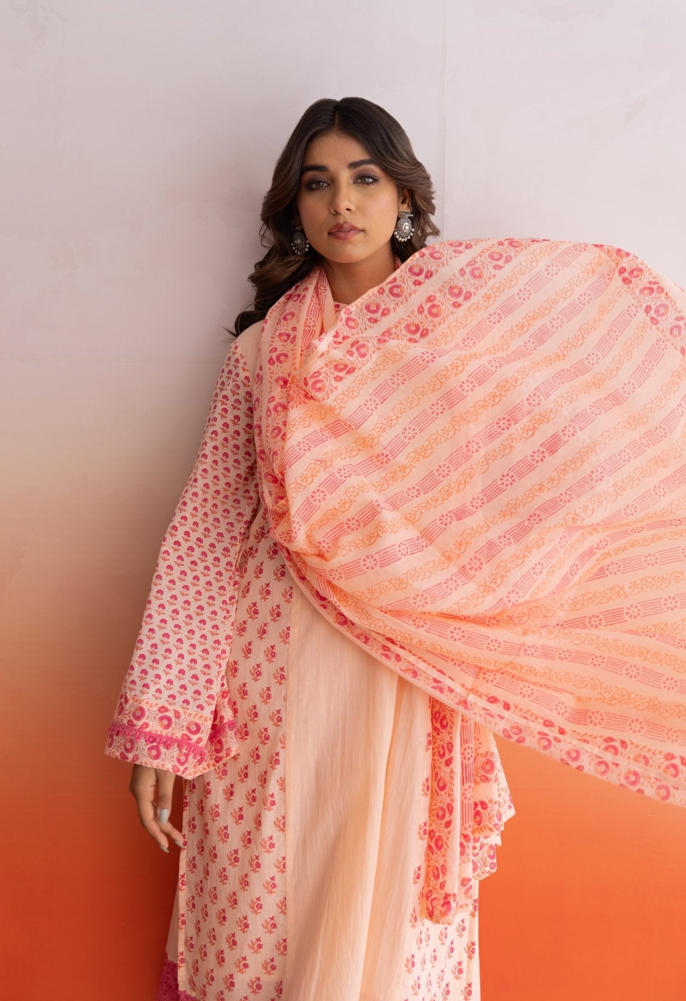 Peach Hand Block Printed Kurta Set With Doriya Dupatta - Tara - C - Tara