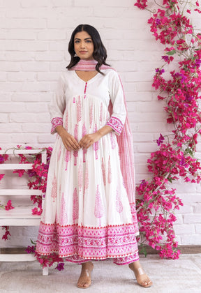 PINK AND RED HAND BLOCK PRINTED GATHERED ANARAKLI WITH DORIYA AND BOTTOMS - Tara - C - Tara