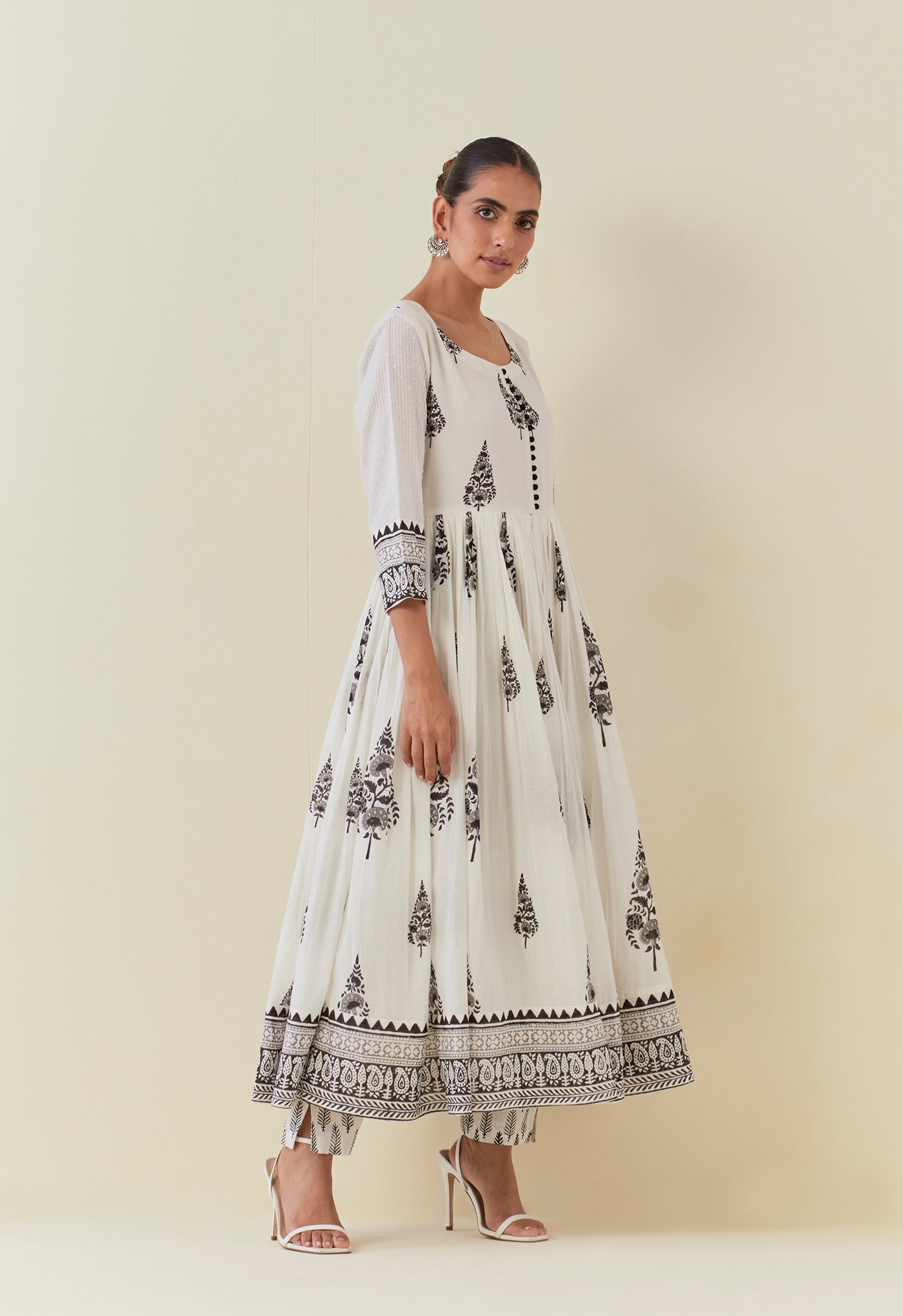 WHITE AND BLACK HAND BLOCK PRINTED ANARKALI WITH DORIYA DUPATTA AND BOTTOMS - Tara - C - Tara