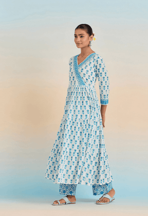 WHITE BLUE FLROAL PRINTED KURTA SET WITH DORIYA DUPATTA - Tara - C - Tara