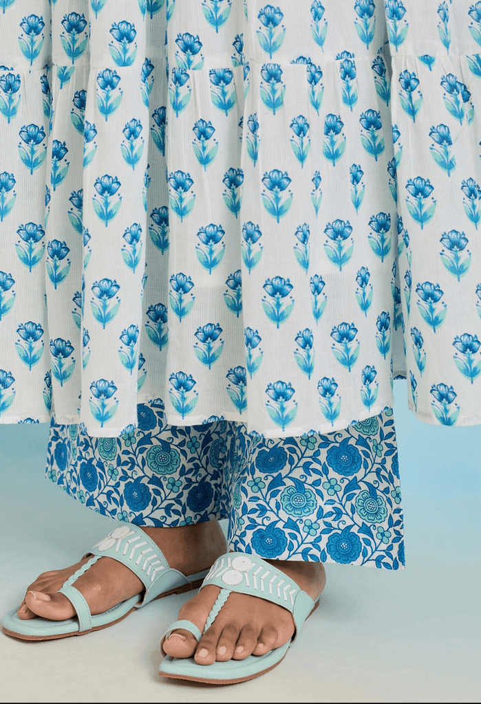 WHITE BLUE FLROAL PRINTED KURTA SET WITH DORIYA DUPATTA - Tara - C - Tara