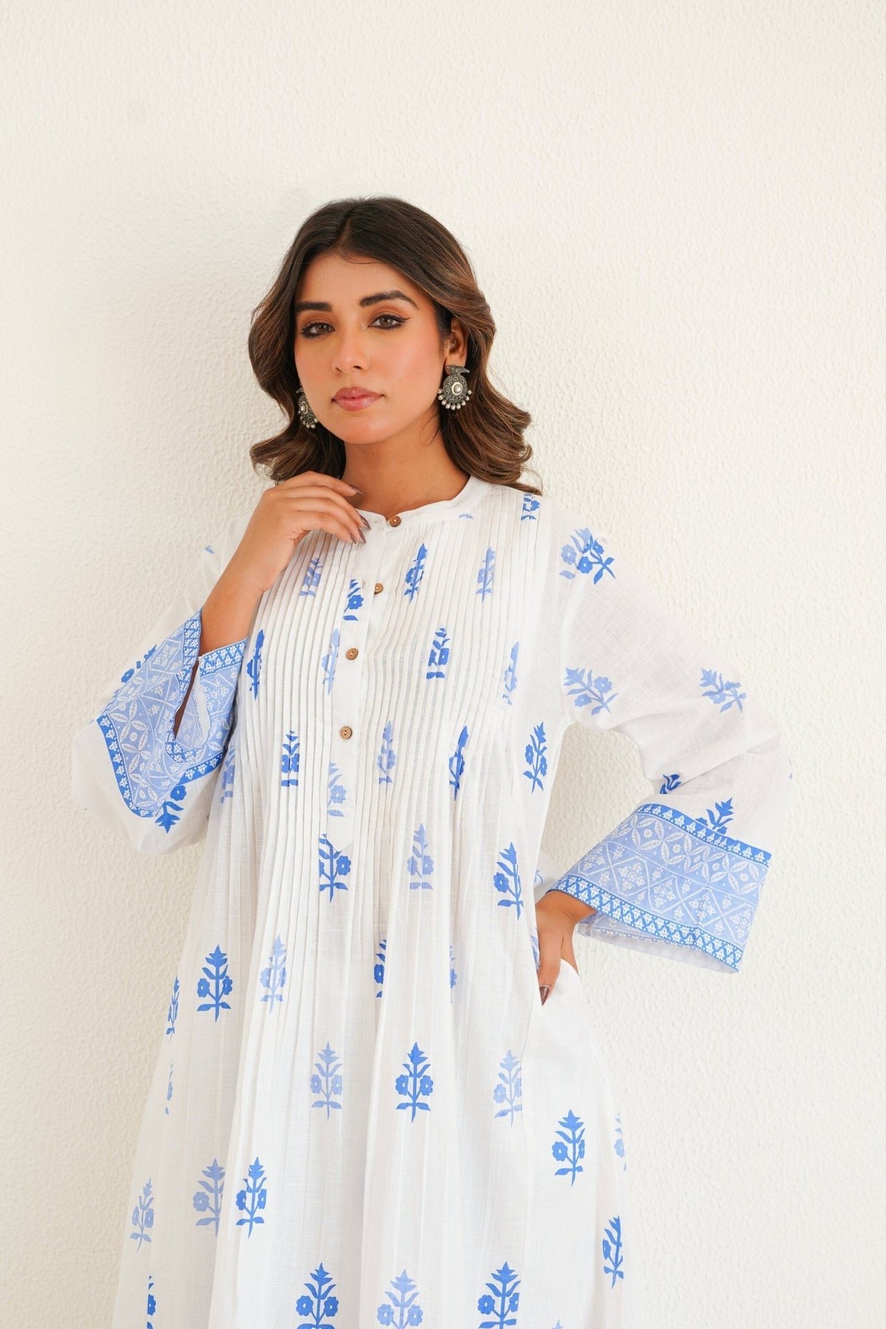 White Cotton Slub Buti Print Kurta Set with Culottes - Tara - C - Tara