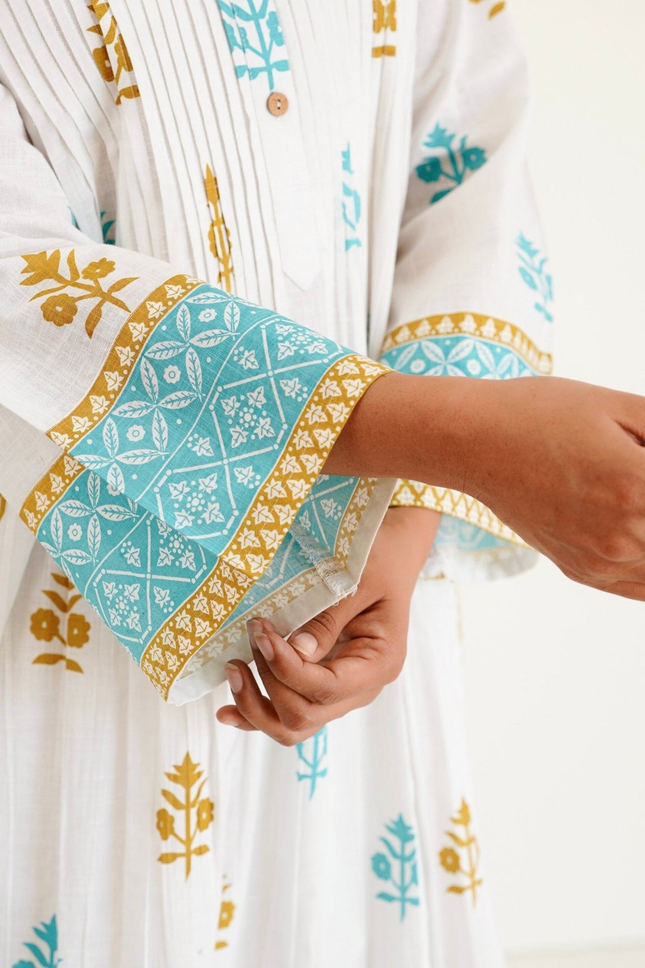 White Cotton Slub Buti Print Kurta Set with Culottes – Tara C Tara - Tara - C - Tara