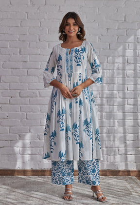 White Floral Buta Printed Kurta Set With Doriya Dupatta - Tara-C-Tara