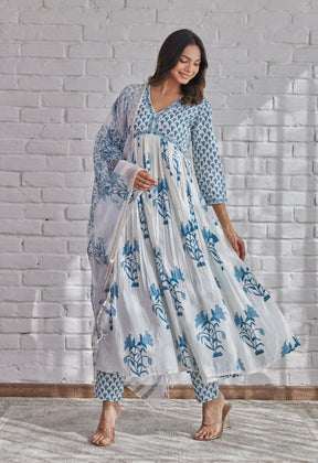 White Floral Printed Hand Block Printed Cotton kurta set with Dupatta - Tara-C-Tara