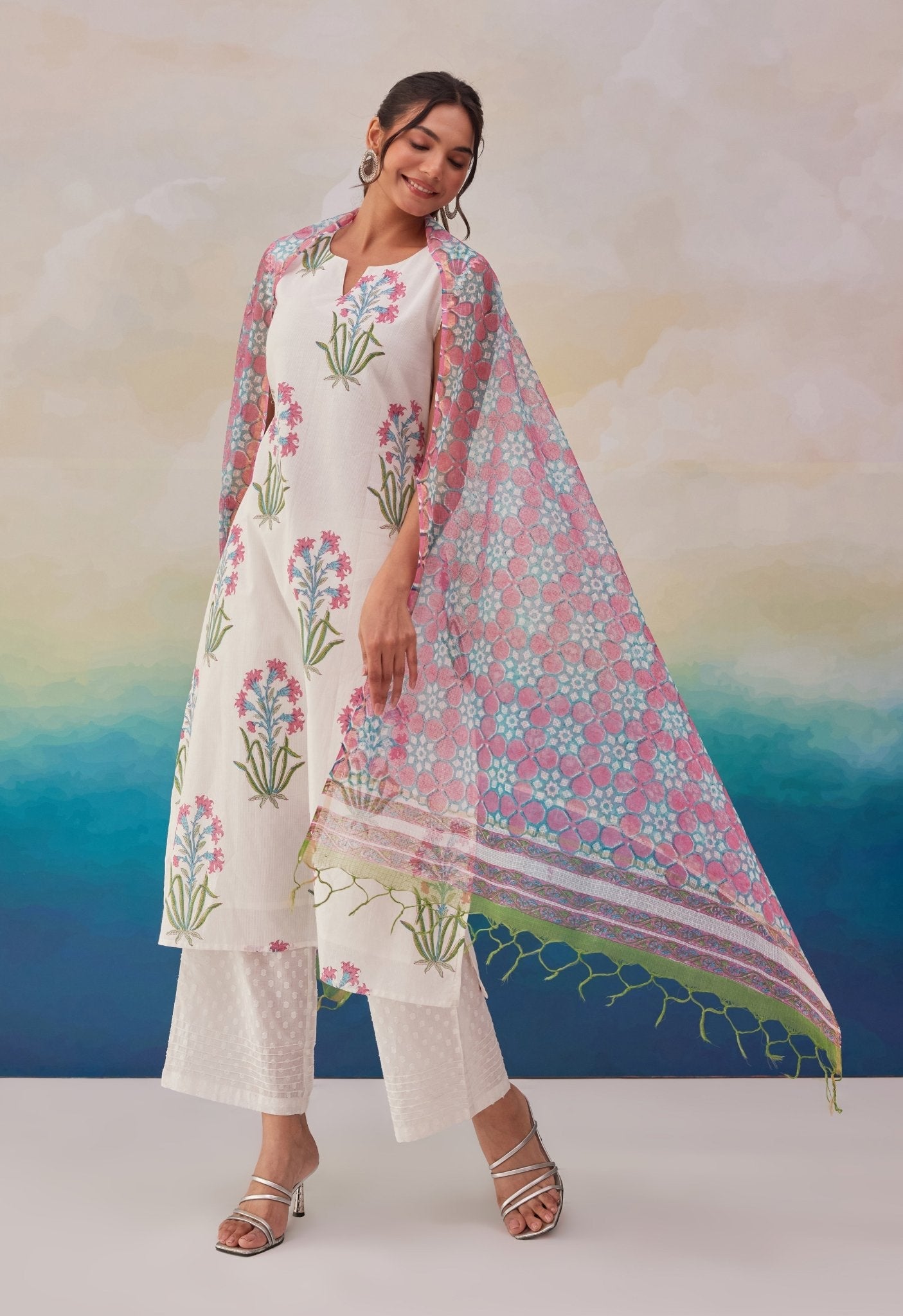 WHITE HAND BLOCK PRINTED KURTA SET WITH DUPATTA - Tara-C-Tara