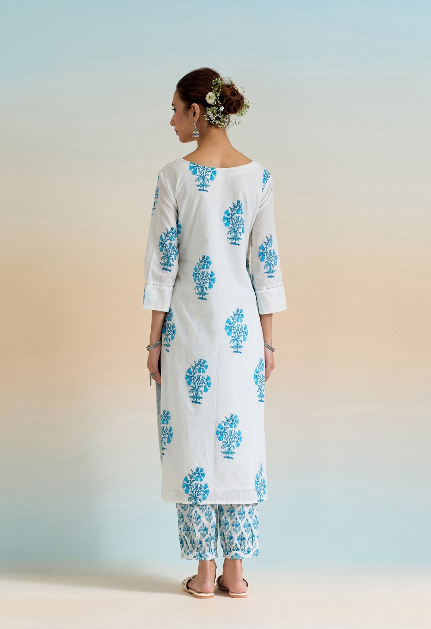 WHITE HAND BLOCK PRINTED KURTA WITH AFGHANI PANTS AND DORIYA DUPATTA - Tara-C-Tara