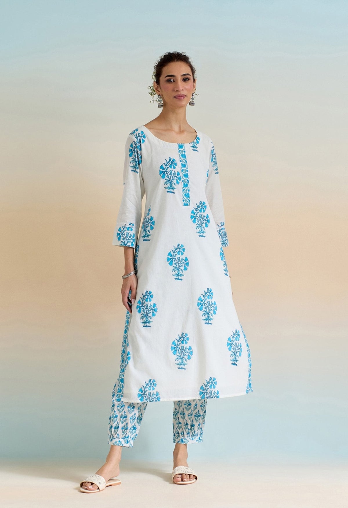 WHITE HAND BLOCK PRINTED KURTA WITH AFGHANI PANTS AND DORIYA DUPATTA - Tara-C-Tara