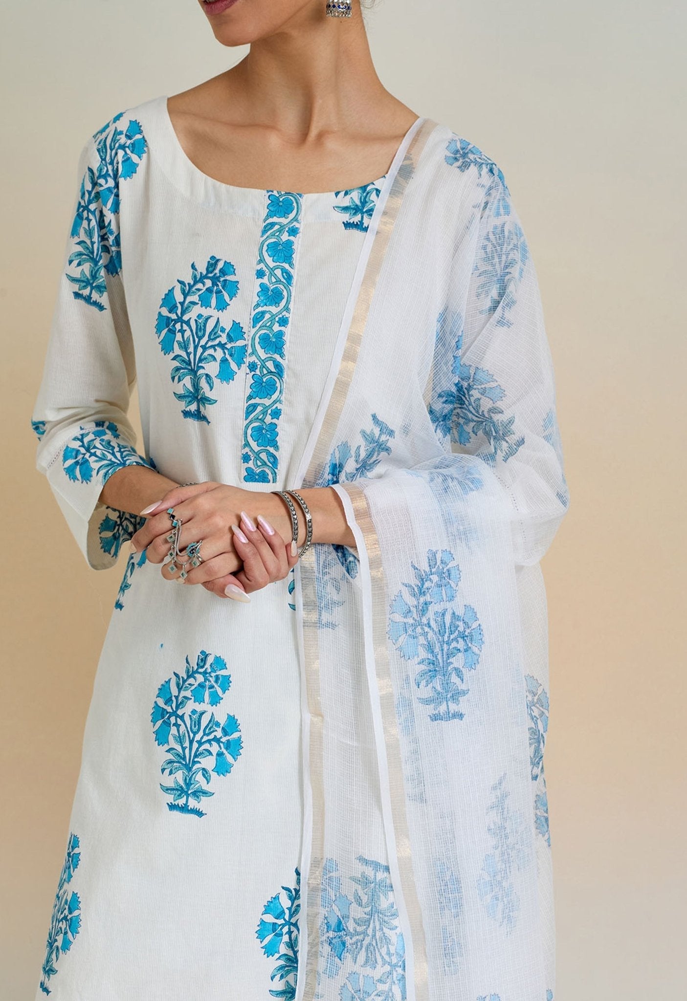 WHITE HAND BLOCK PRINTED KURTA WITH AFGHANI PANTS AND DORIYA DUPATTA - Tara-C-Tara