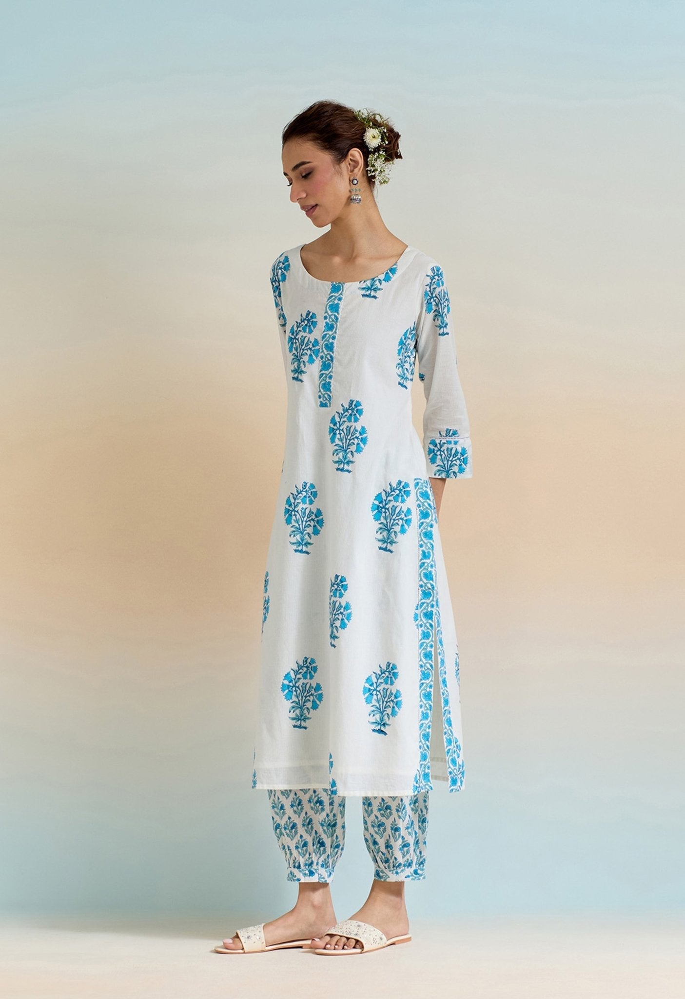 WHITE HAND BLOCK PRINTED KURTA WITH AFGHANI PANTS AND DORIYA DUPATTA - Tara-C-Tara