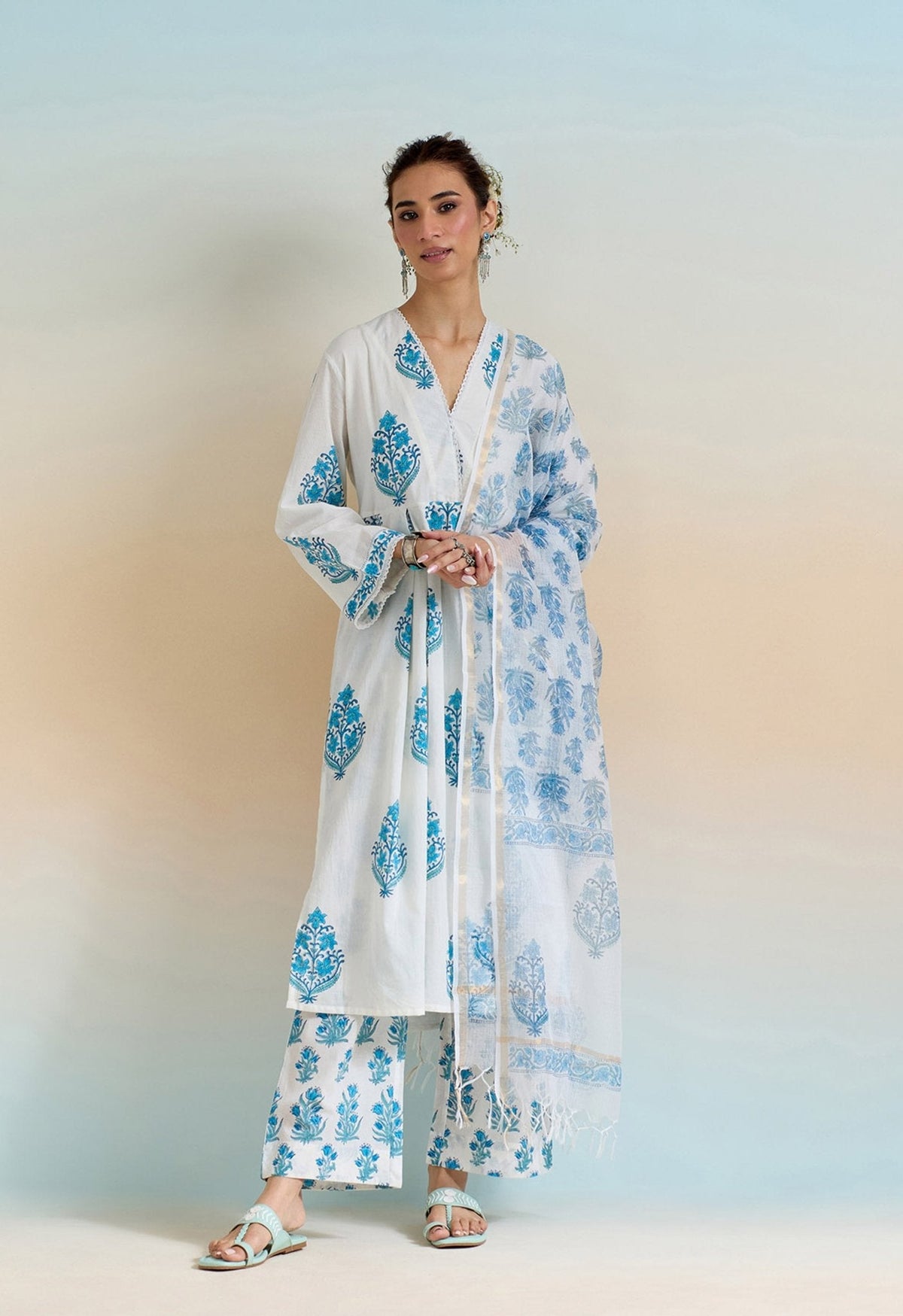 WHITE HANDF BLOCK PRINTED KURTA PALAZZO SET WITH DORIYA DUPATTA - Tara-C-Tara