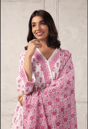 WHITE PINK FLROAL PRINTED KURTA SET WITH DORIYA DUPATTA (Copy) - Tara - C - Tara