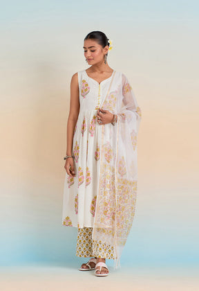 WHITE SLEEVELESS HAND BLOCK PRINTED KURTA SET WITH DUPATTA - Tara - C - Tara